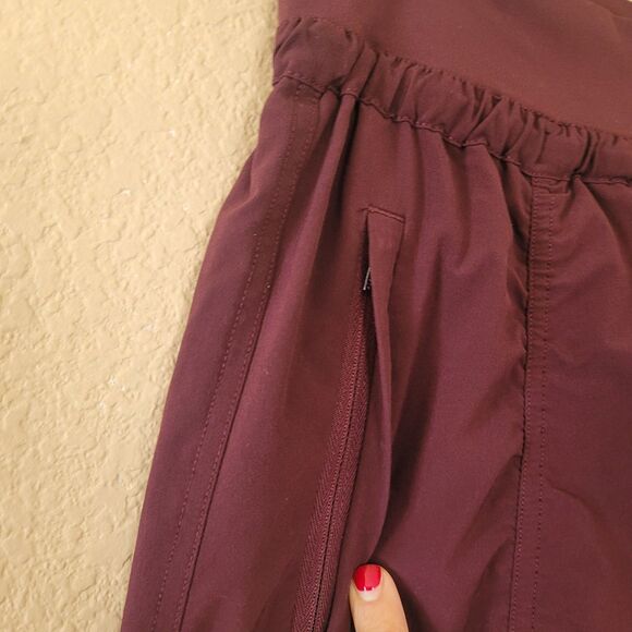 Athleta Attitude Lined Pant Womens Size 8 Burgundy Ruched Jogger Activewear - Picture 8 of 9